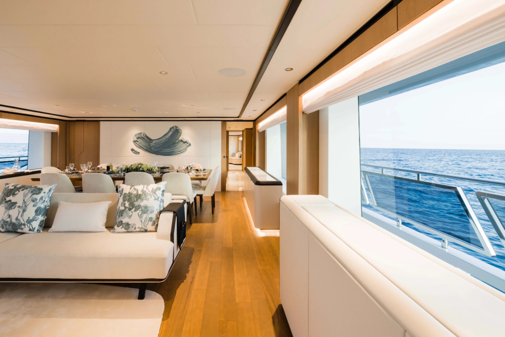 Majesty 120 interior
